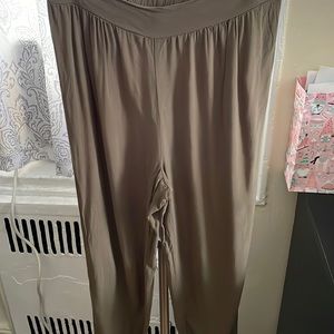 High waisted tapered pants